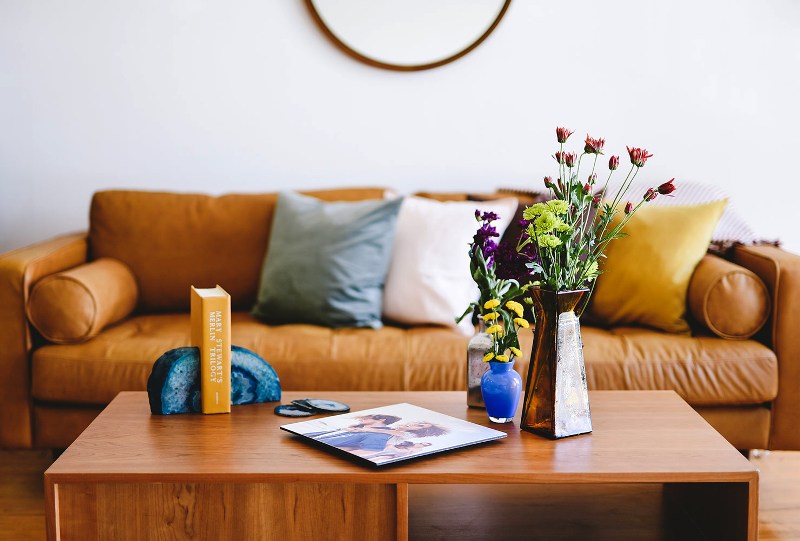 coffee table. shhoonya